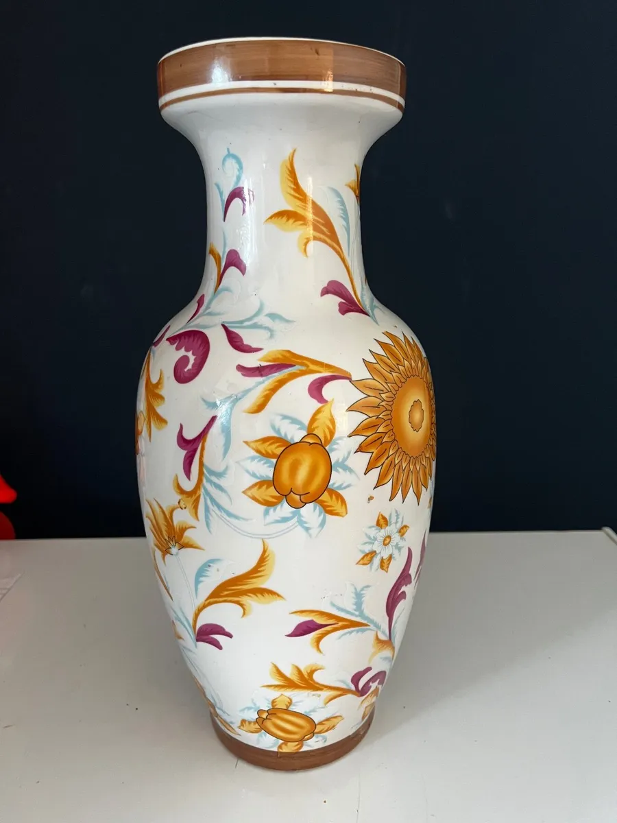 Hand painted vase - Image 2