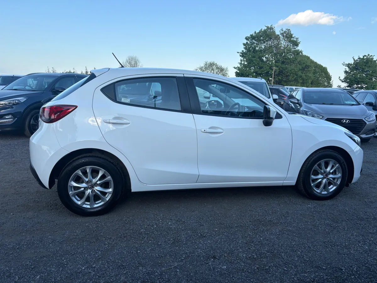 Mazda 2 - Image 3