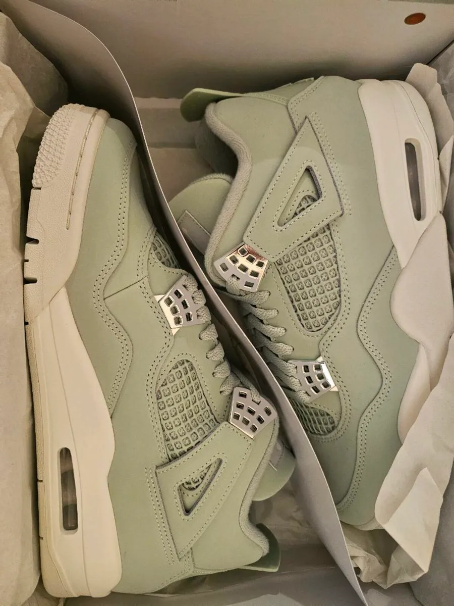Air 4 Jordans - Image 3