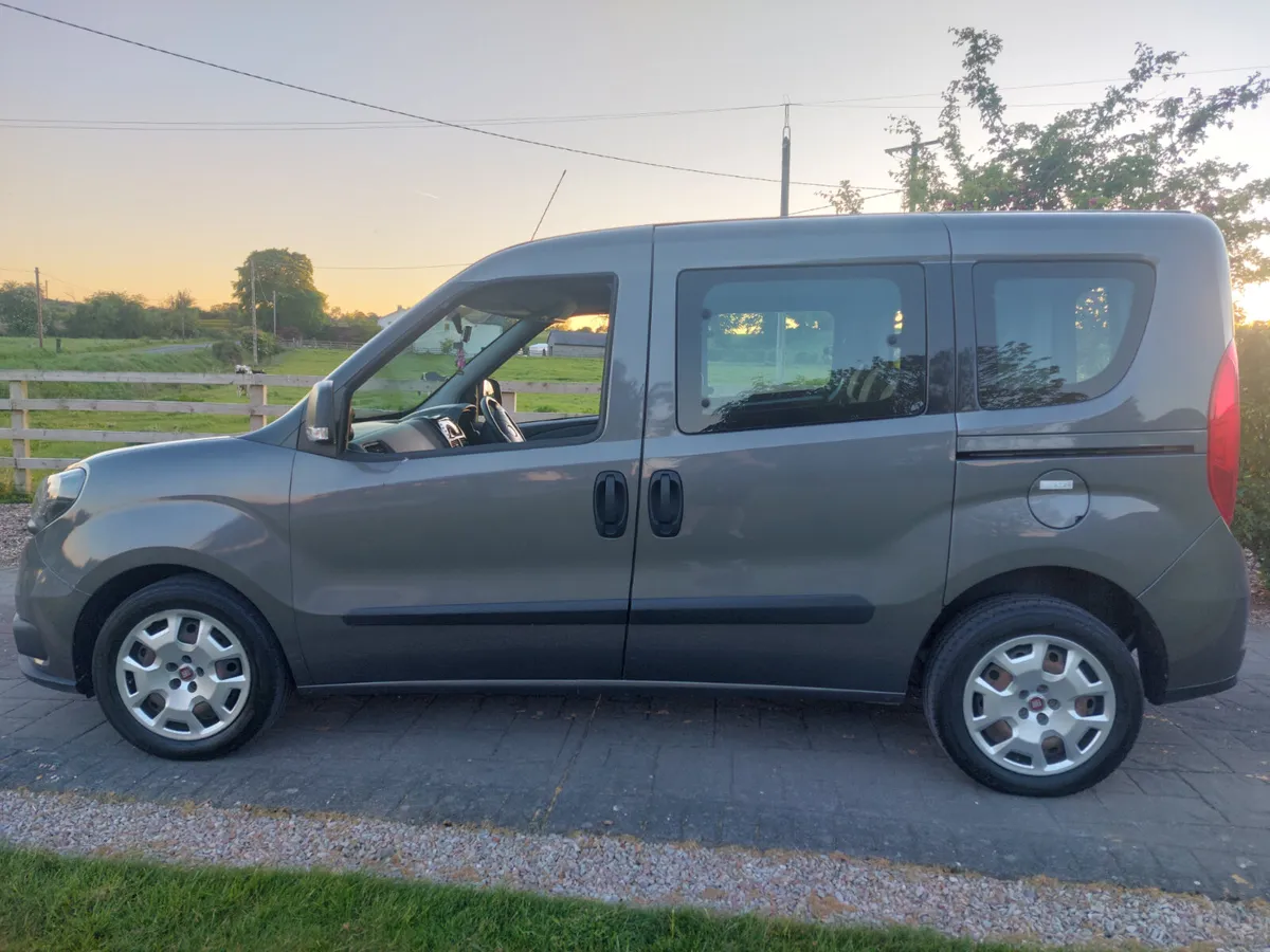 FIAT DOBLO 2019' 5 SEATER COMMERICAL - Image 4