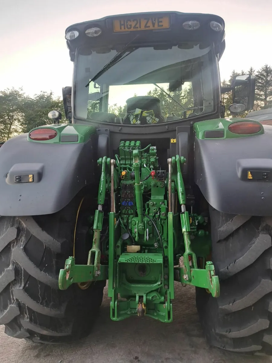 John Deere 6215R - Image 3