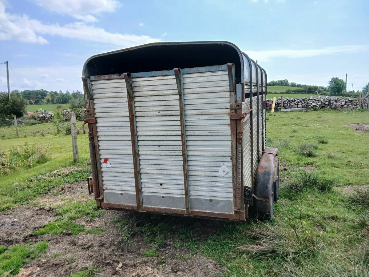 Livestock trailer - Image 2