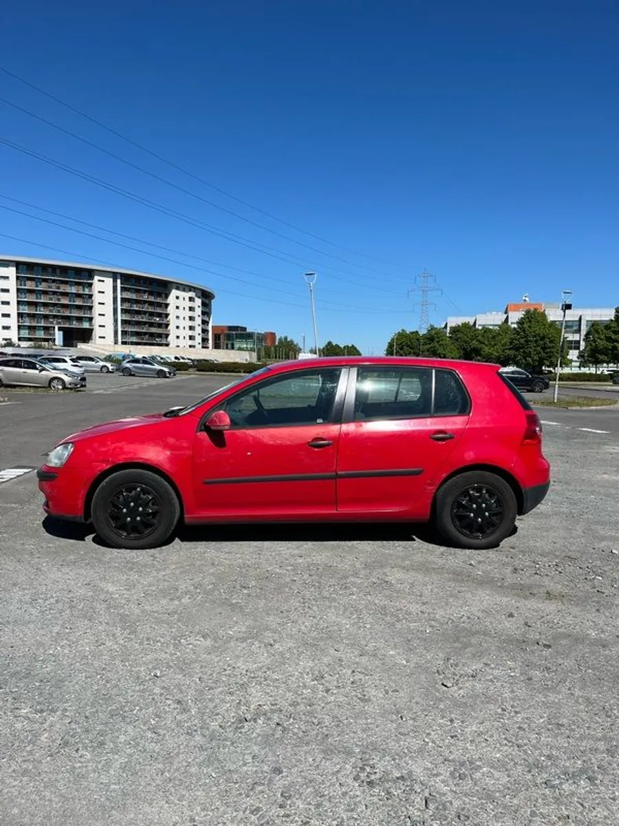 2005 Volkswagen Golf - Image 3