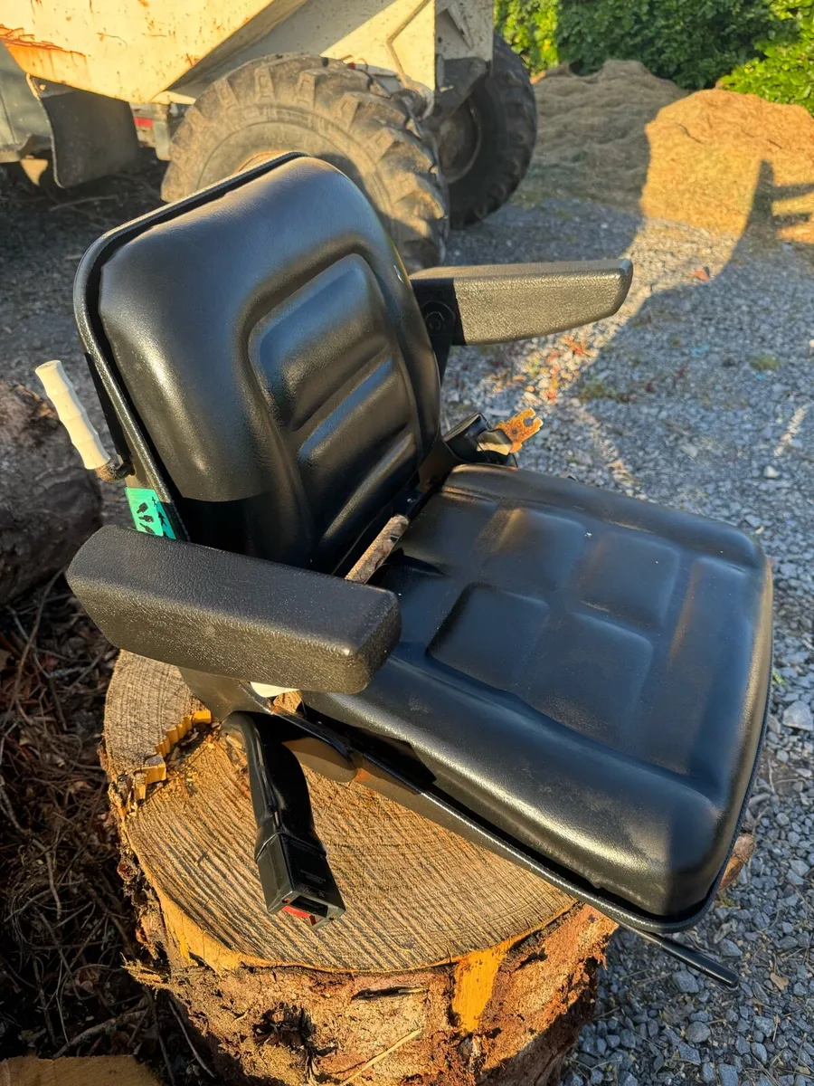 Dumper seat - Image 2