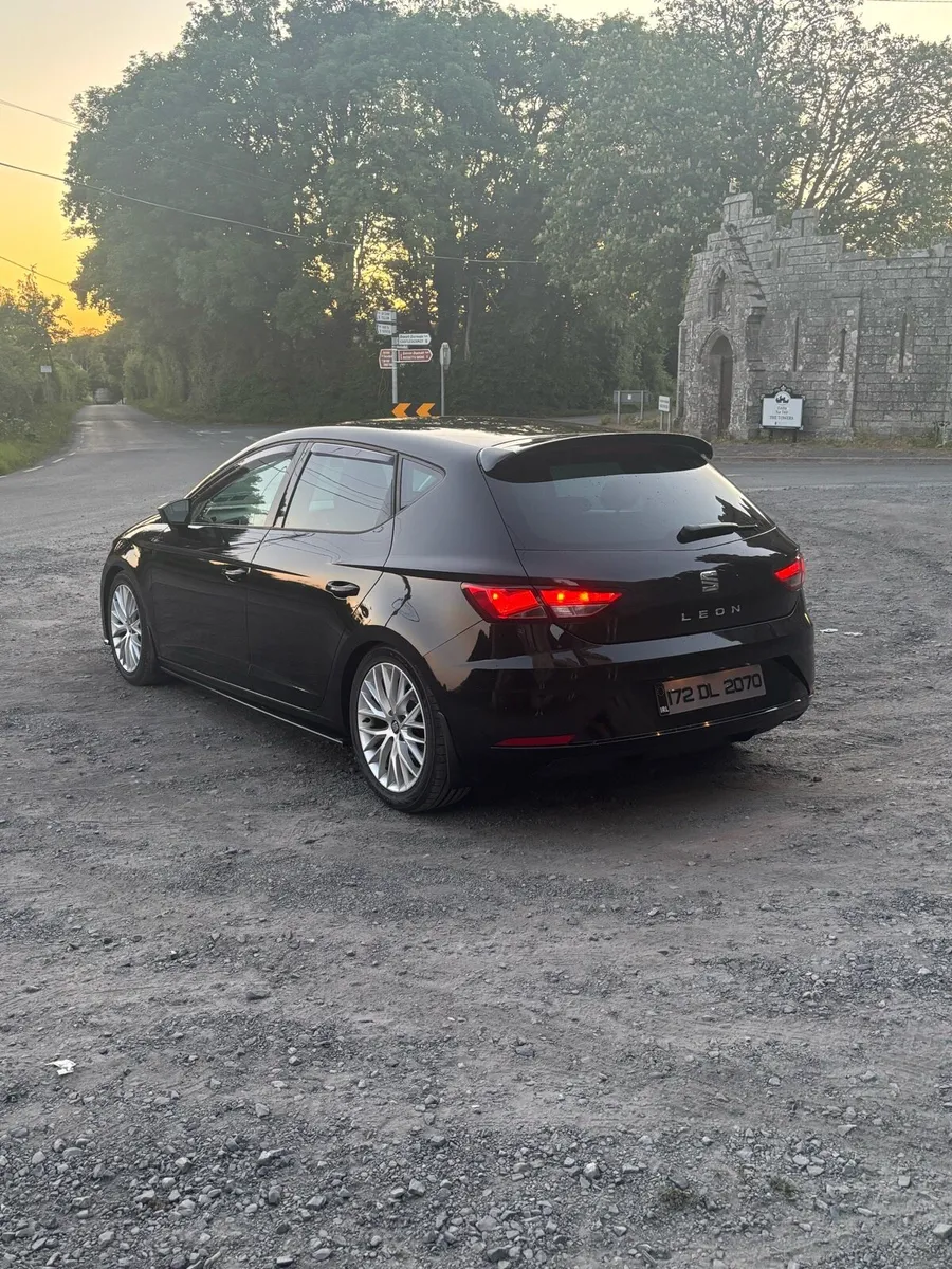 172 Seat Leon 1.6 TDI *High Spec* - Image 3