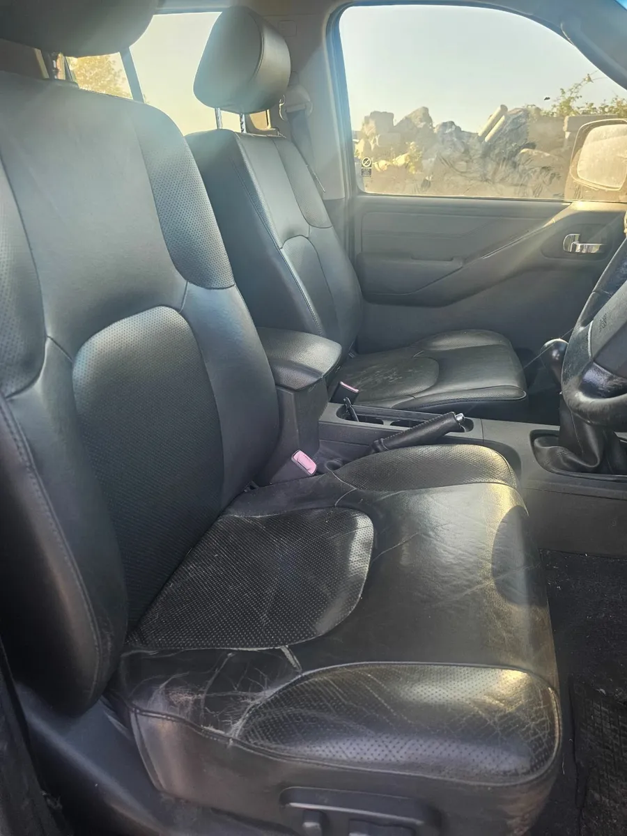 Nissan navara 2009 - Image 2