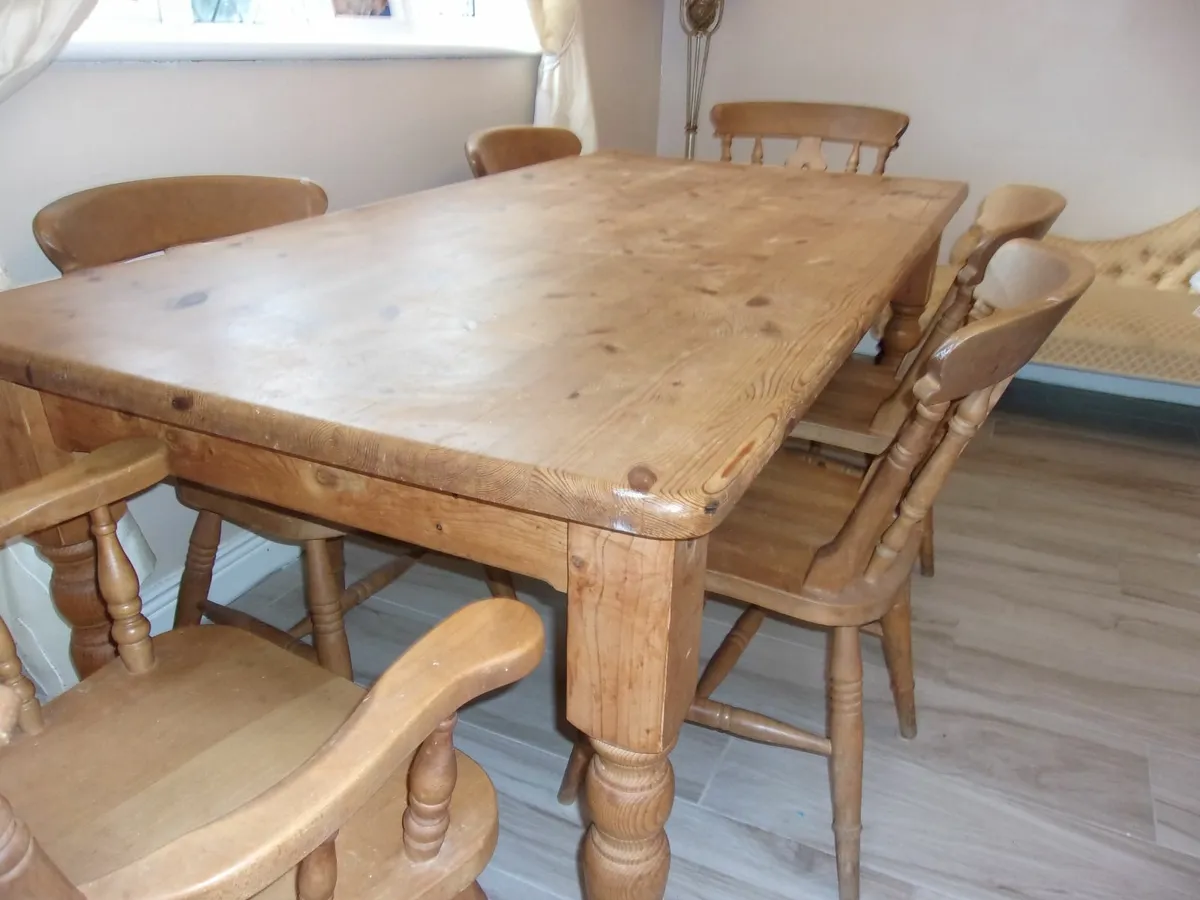 TABLE  +  6  CHAIRS - Image 4
