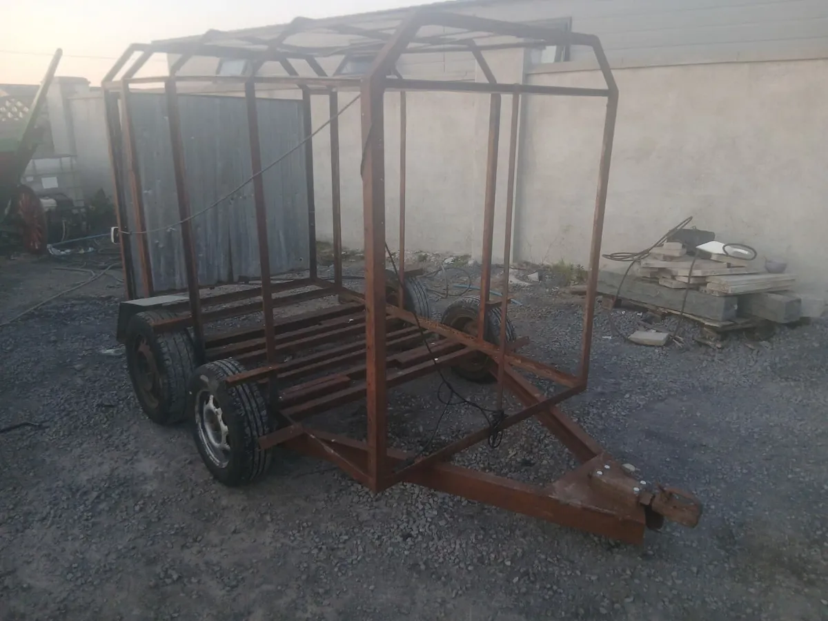 Cattle box - Image 4