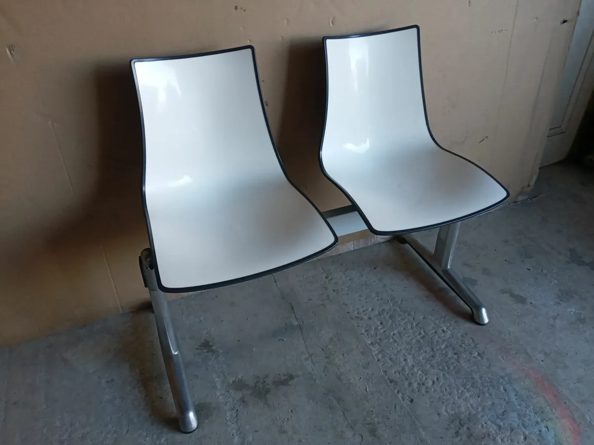 Joblot - 28 x Chairs Clubhouse / Waiting Room - Image 2