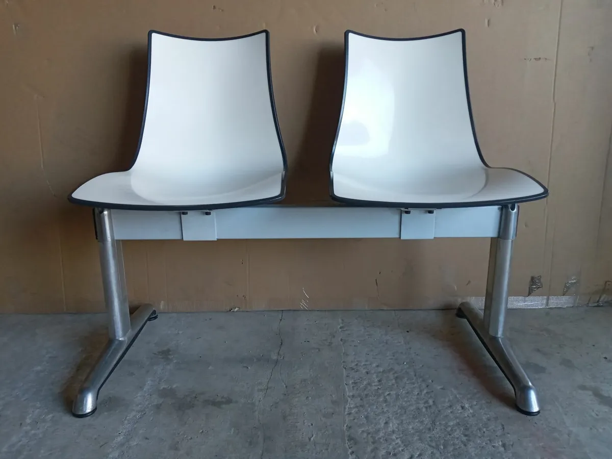Joblot - 28 x Chairs Clubhouse / Waiting Room - Image 3