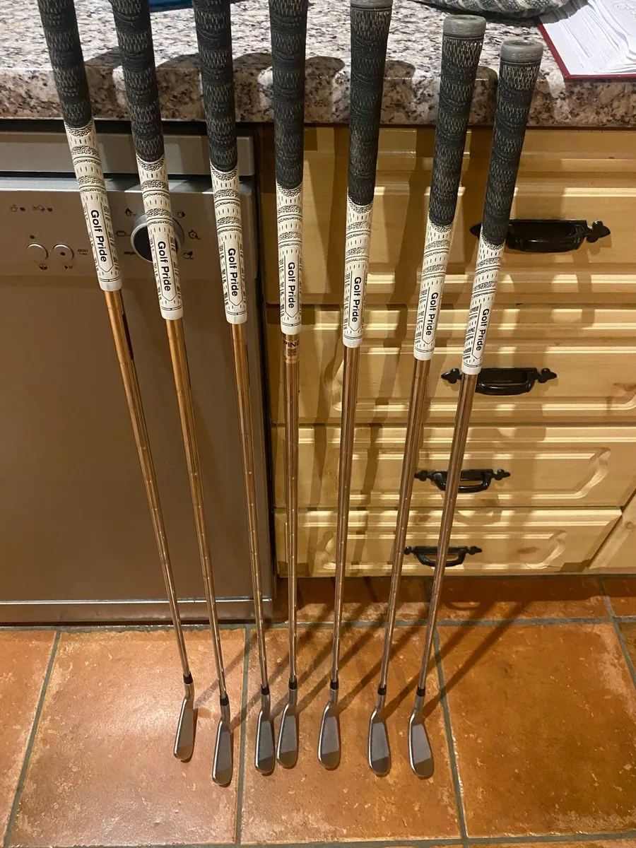 Ping i59 irons - Image 1