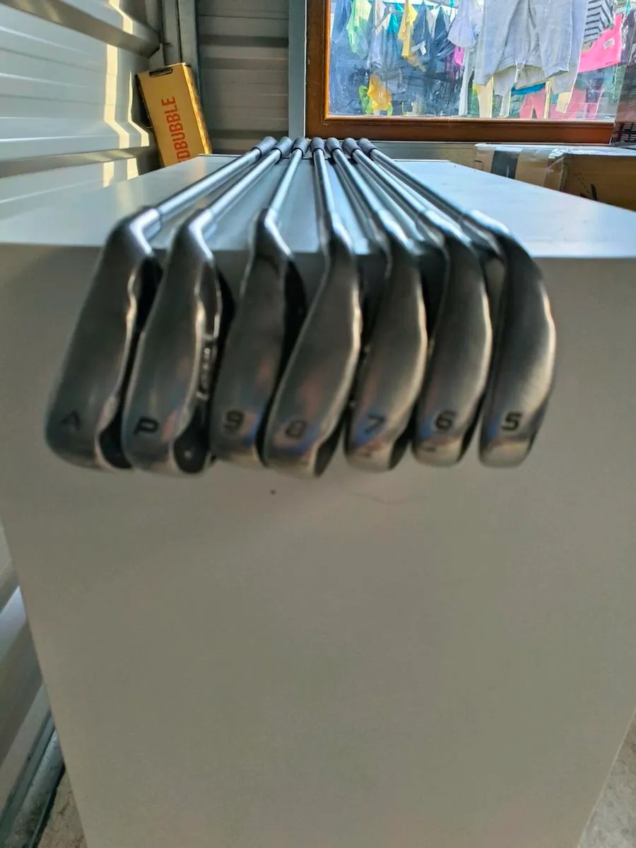 Golf equipment - Image 3