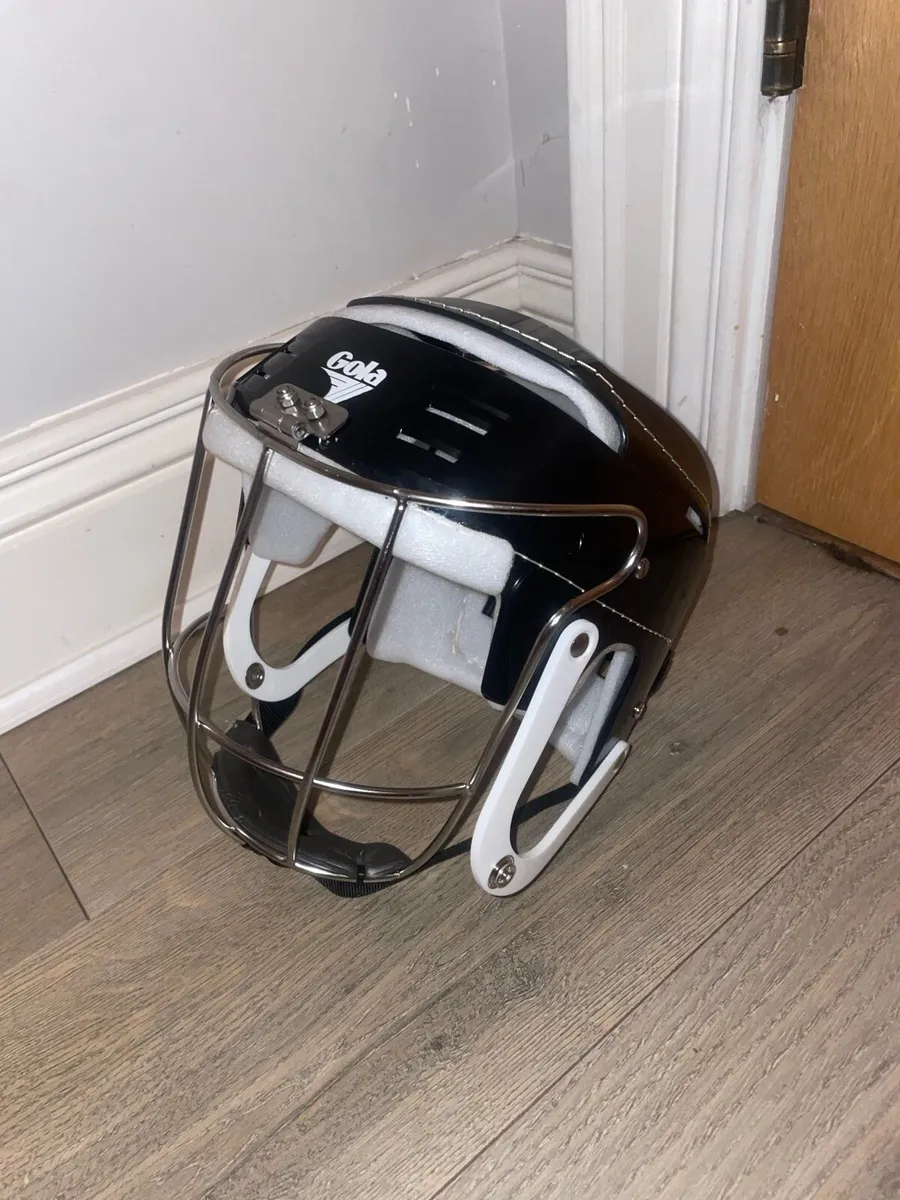 Gola hurling helmet - Image 1