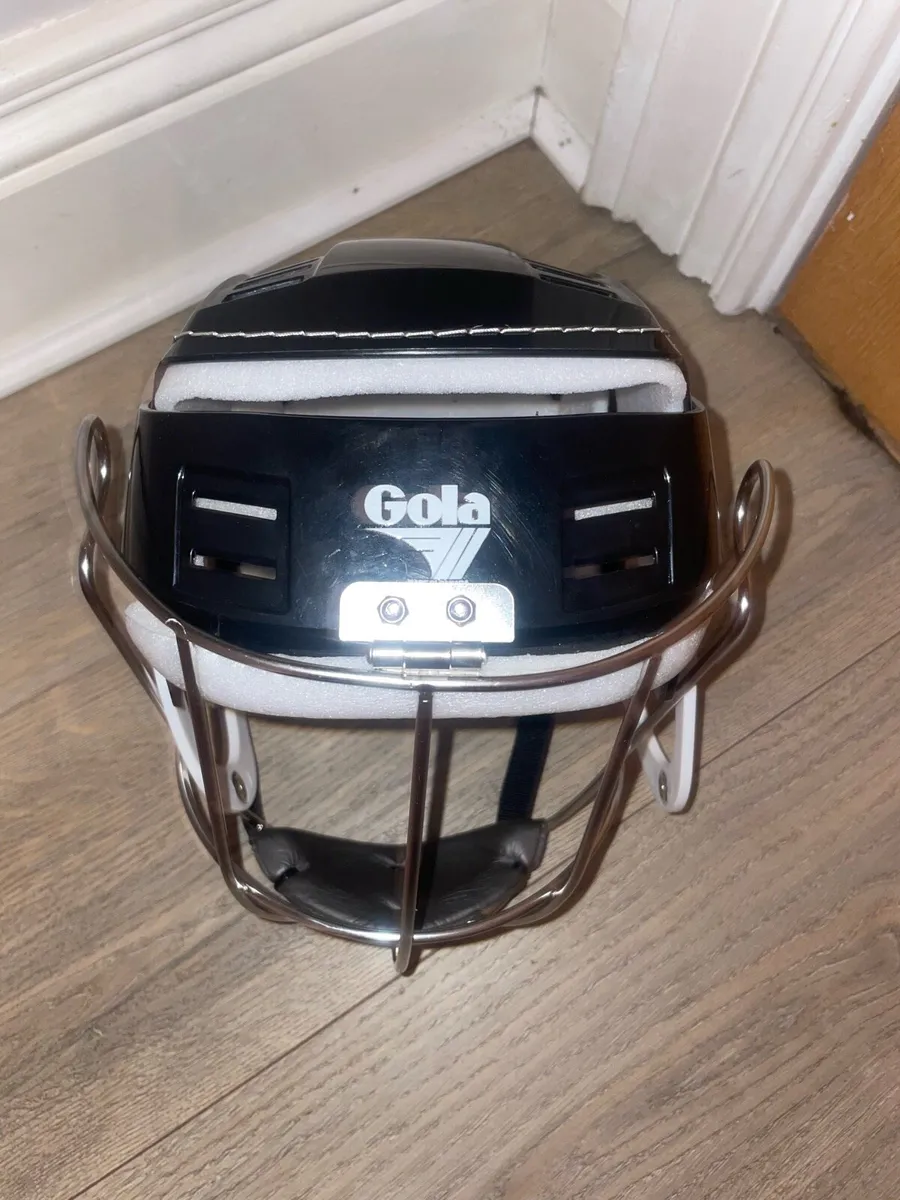 Gola hurling helmet - Image 2