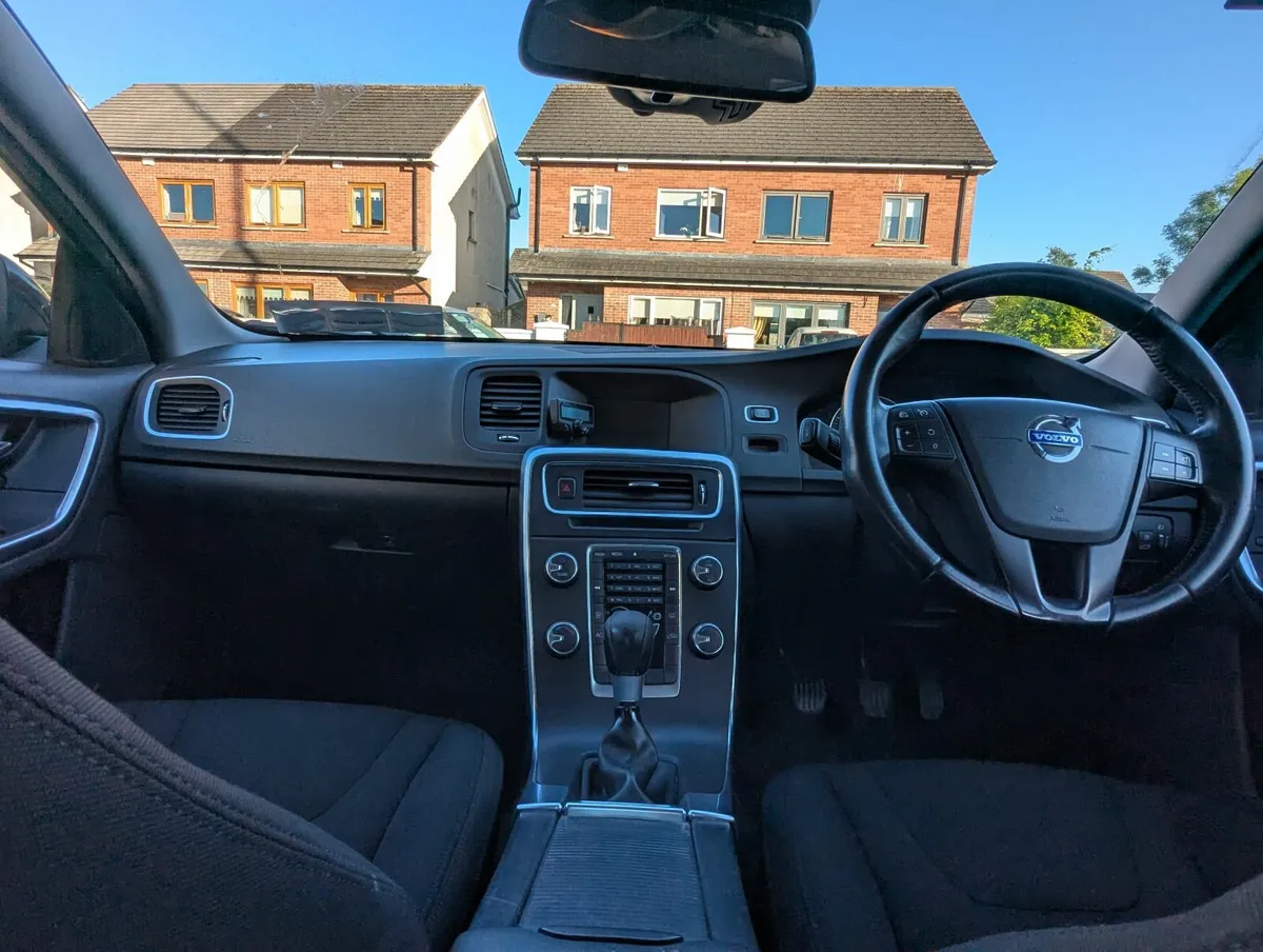 Volvo S60 2011 - Image 3