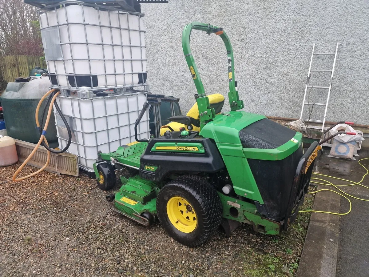 John Deere z997r ride on mower lawnmower - Image 1