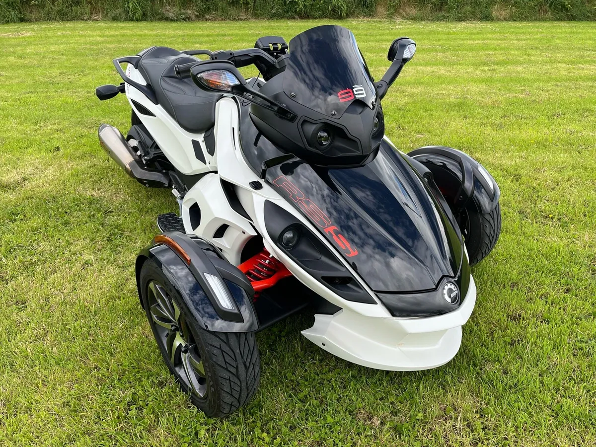 CAN AM SPYDER RSS - Image 1