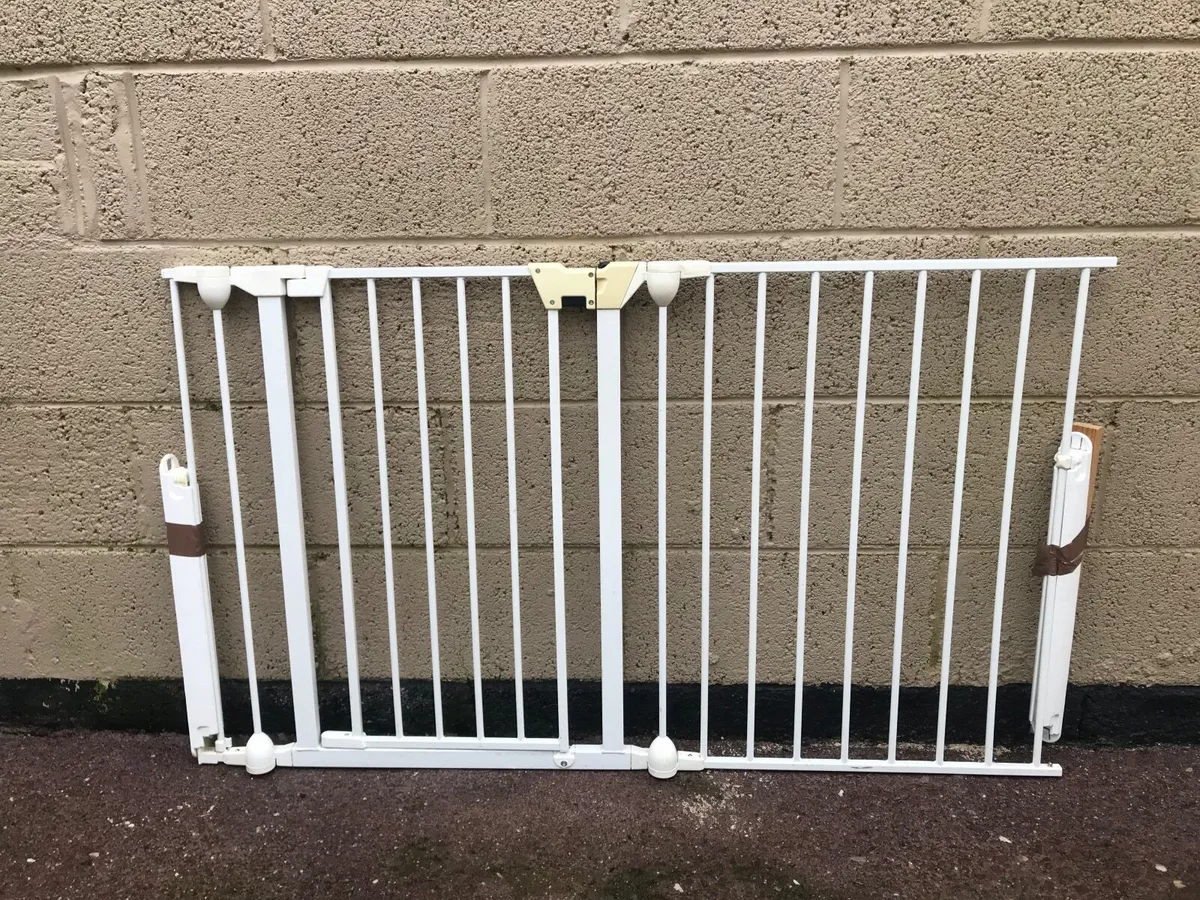 4 foot safety gate