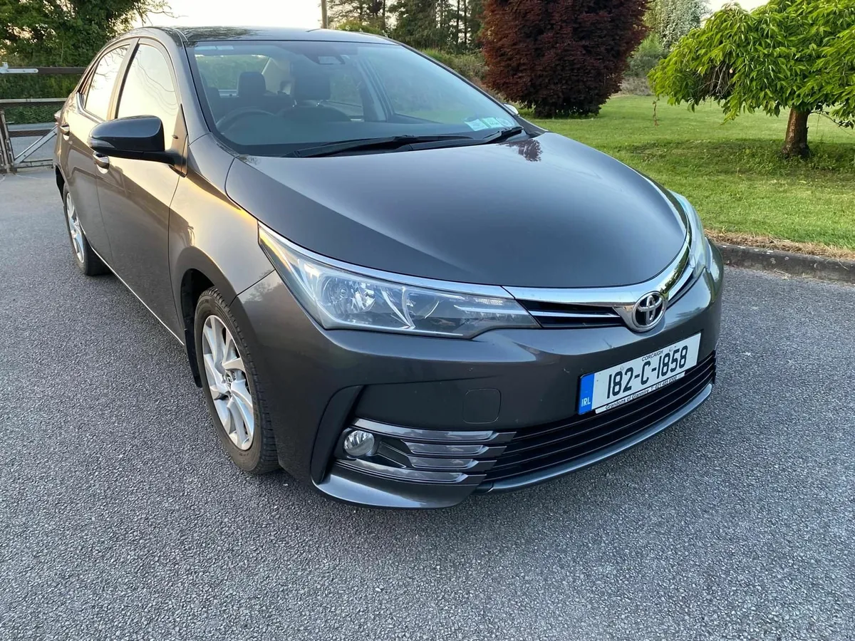 Toyota Corolla 2018 96,000km - Image 1