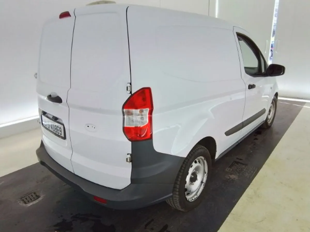Ford Transit Courier Base 1.5 Td 75p 75ps 5speed - Image 3