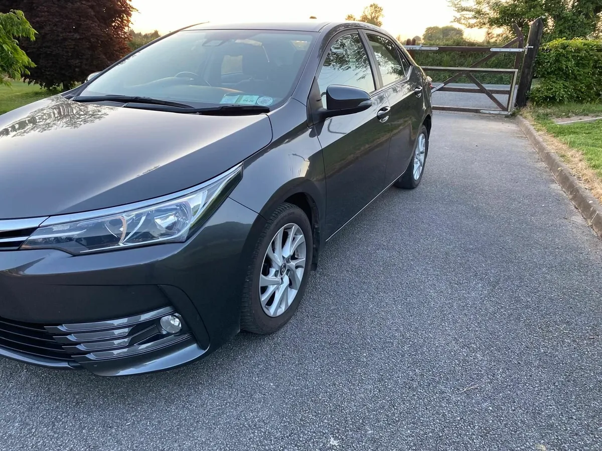 Toyota Corolla 2018 96,000km - Image 3