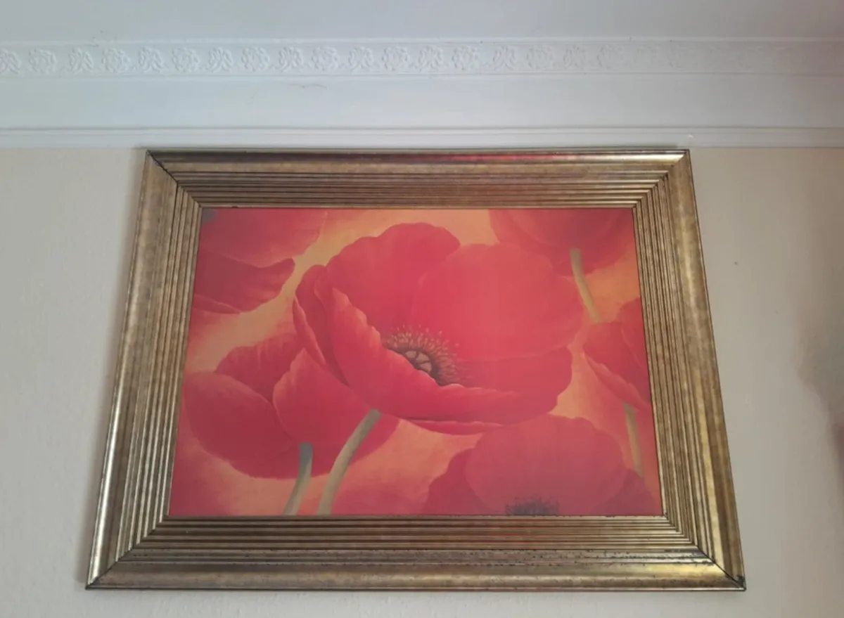 Red poppy print with gold frame - Image 2