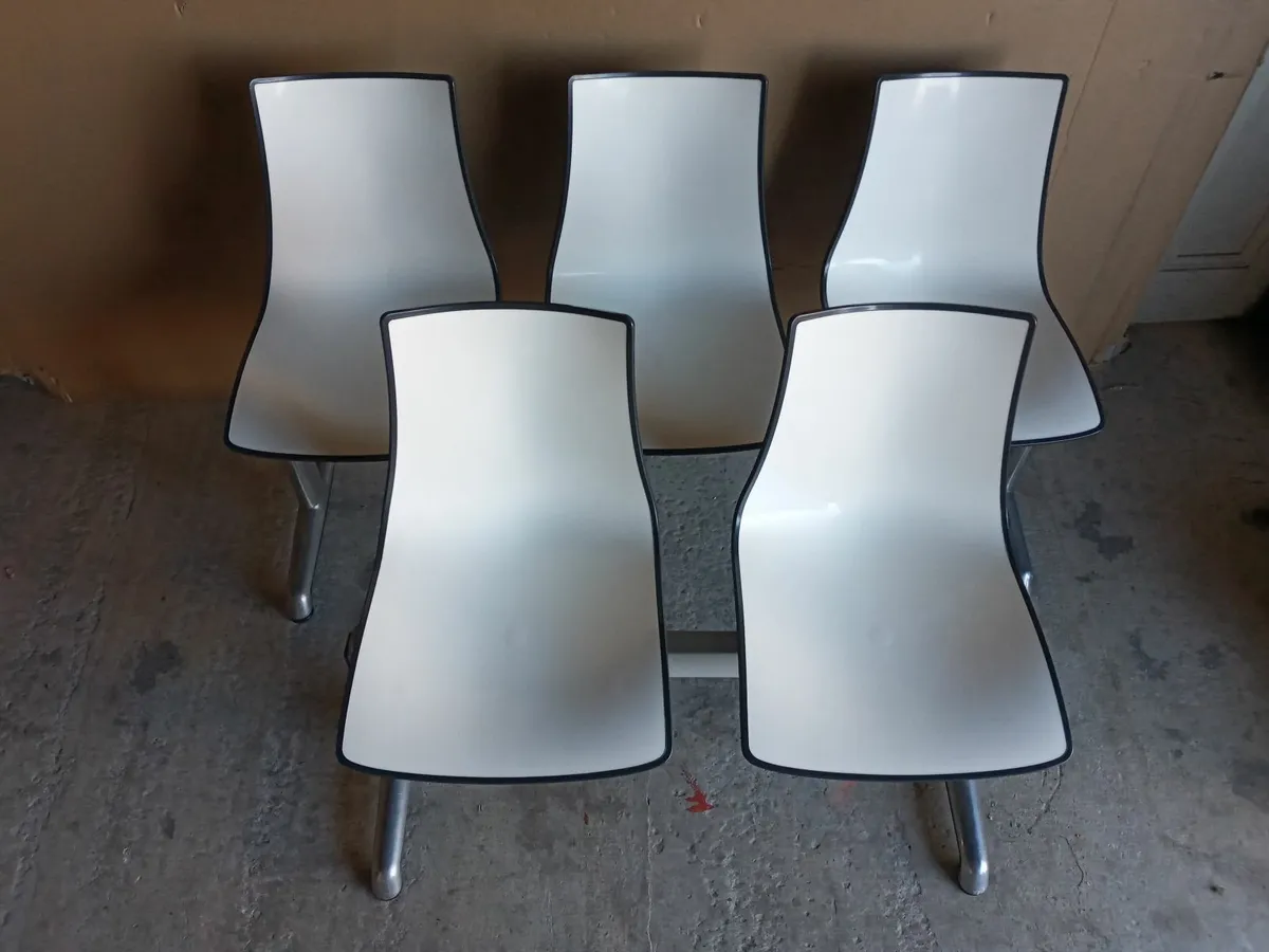 Joblot - 28 x Chairs Clubhouse / Waiting Room - Image 2