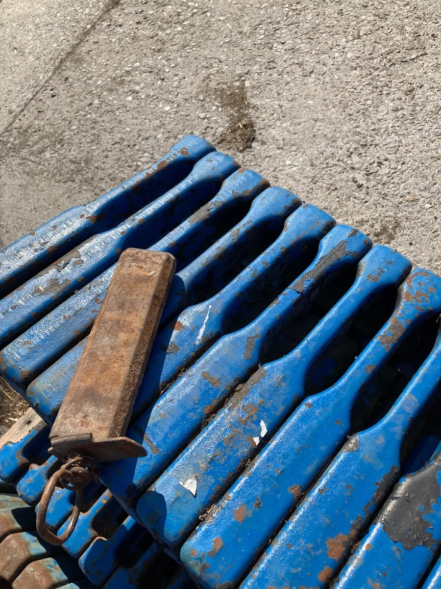 Weights for Ford Tractor - Image 2