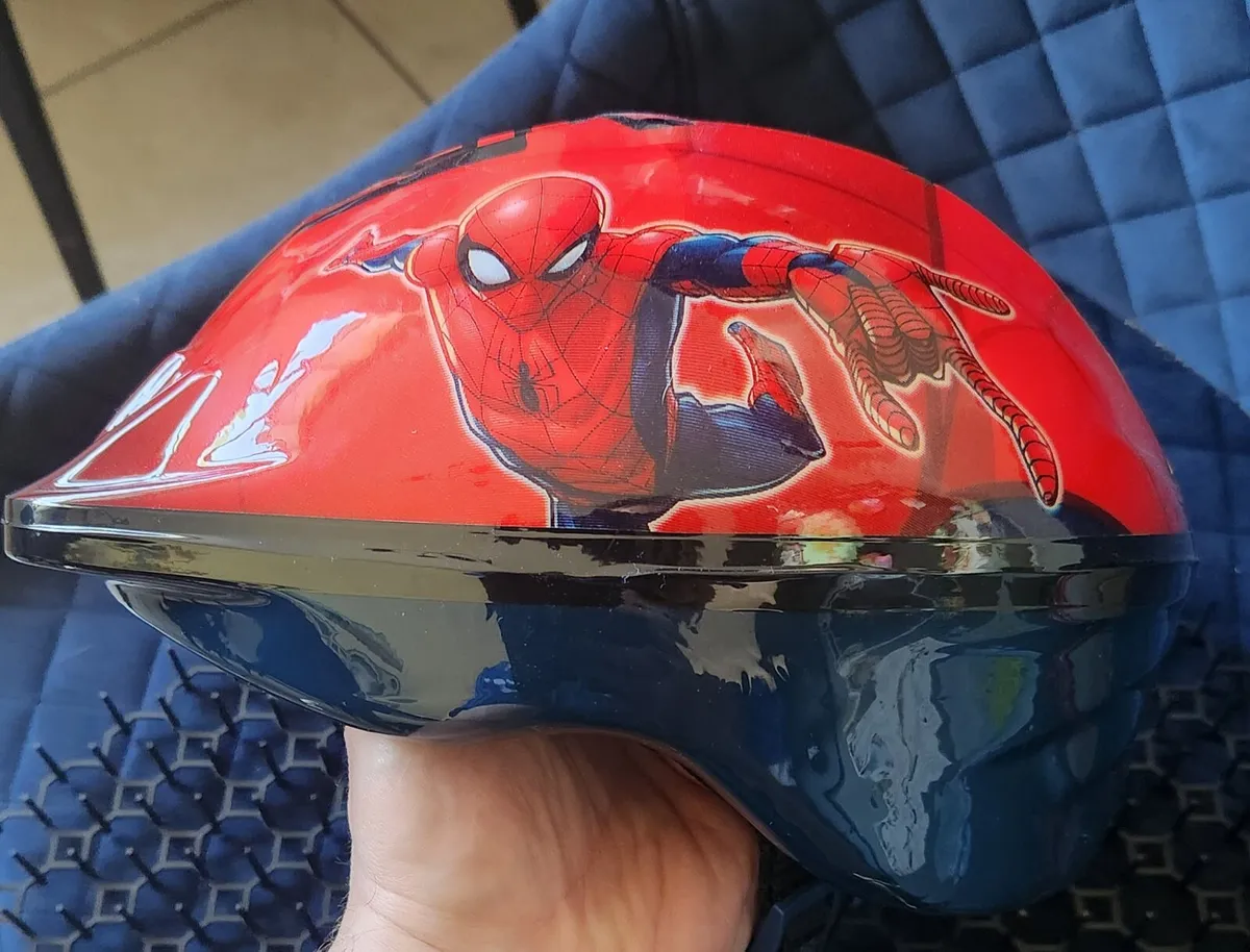 Marvel Spiderman Helmet 5yrs + - Image 1