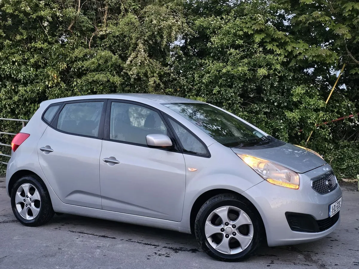 Kia venga automatic very low miles €3650 no offer - Image 3