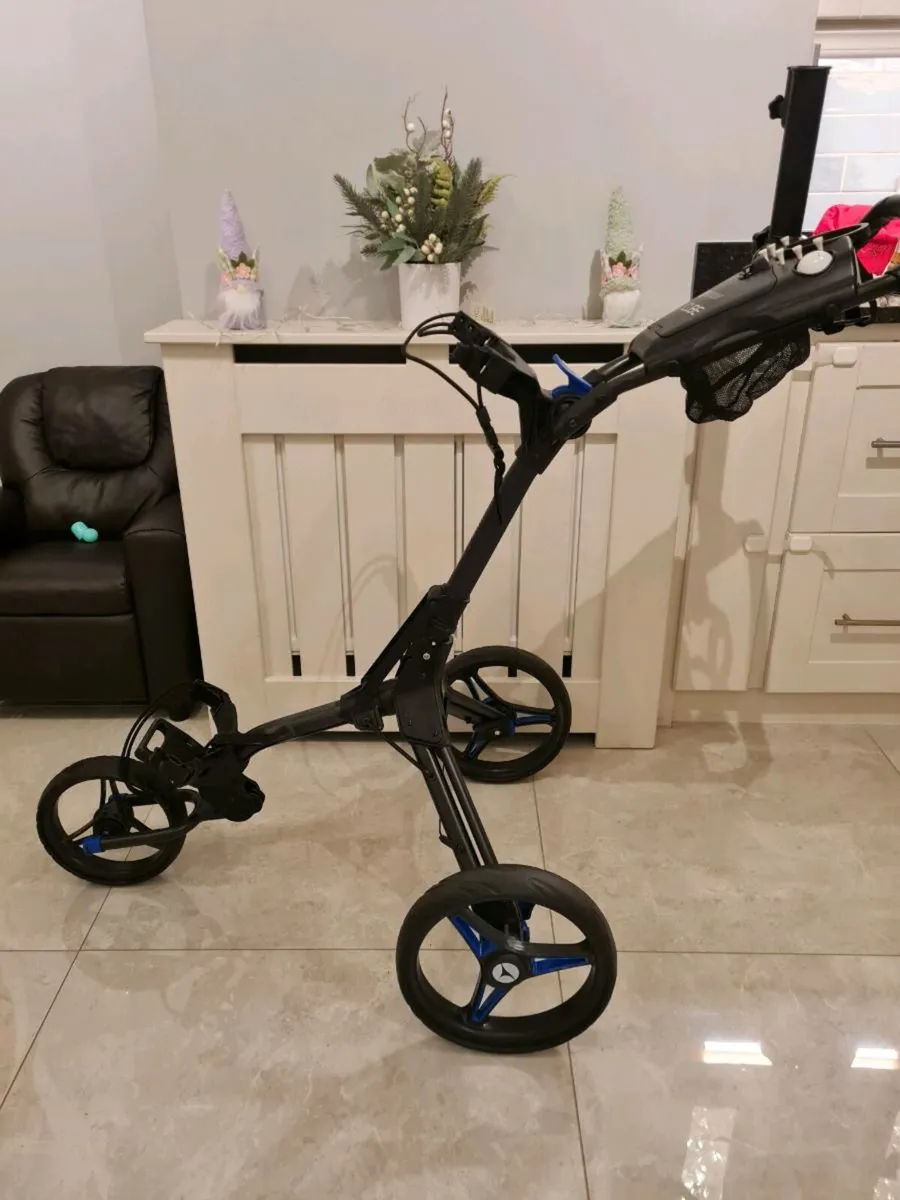 Motocaddy Cube Trolley - Image 1