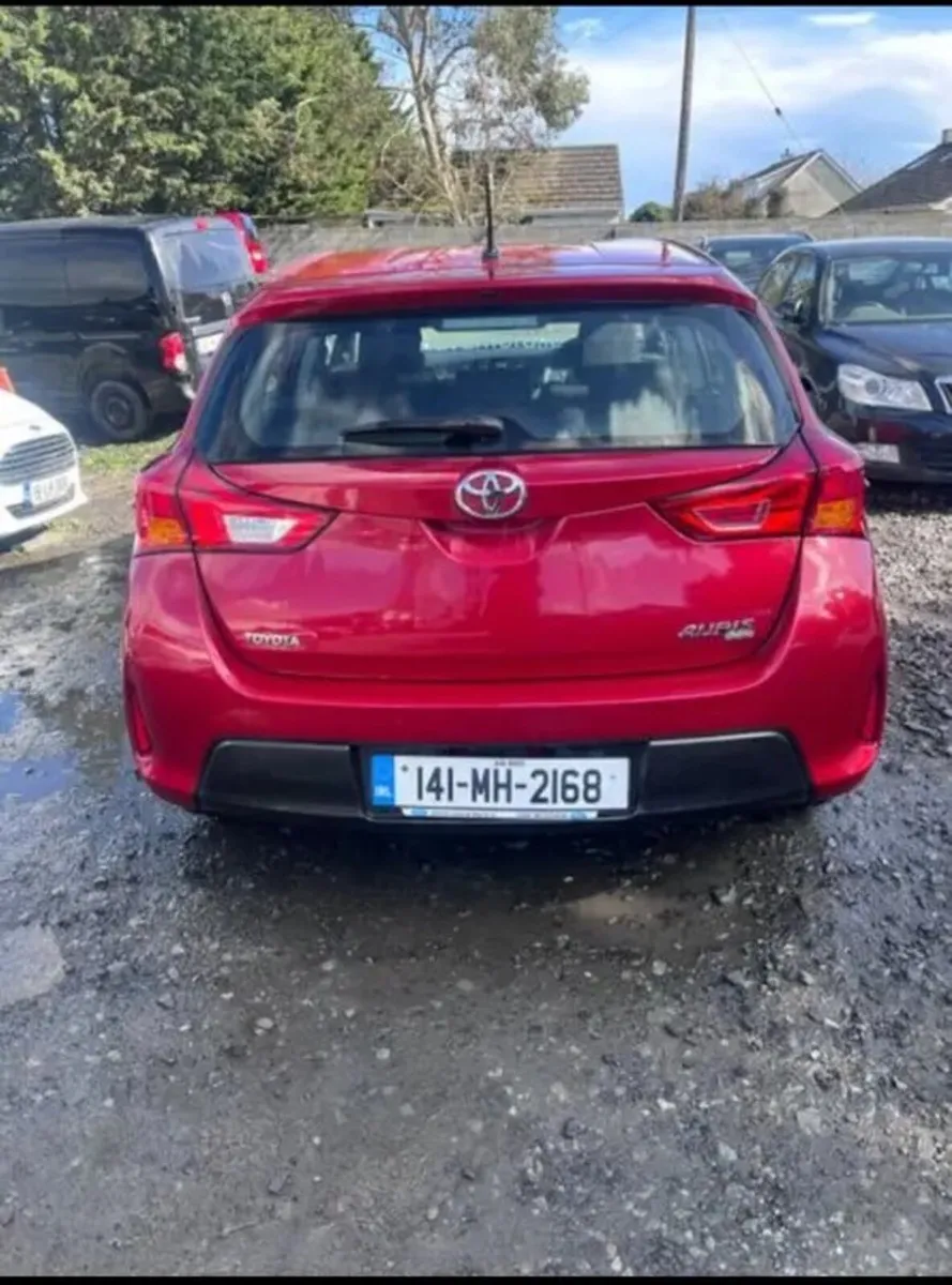 2014 Toyota Auris Drive Away no offers - Image 2