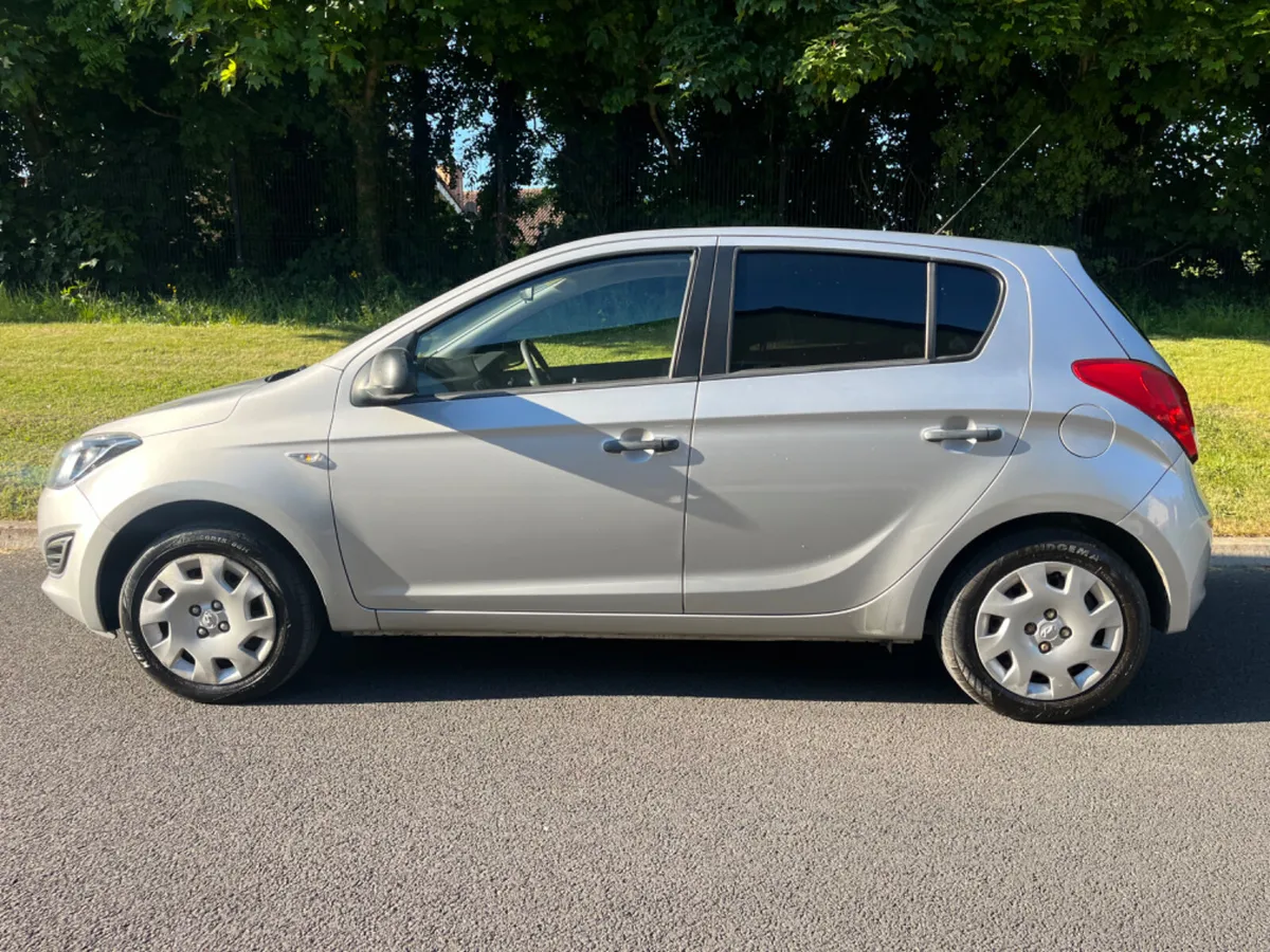 Hyundai i20 2012 ( NCT 11/25) - Image 2