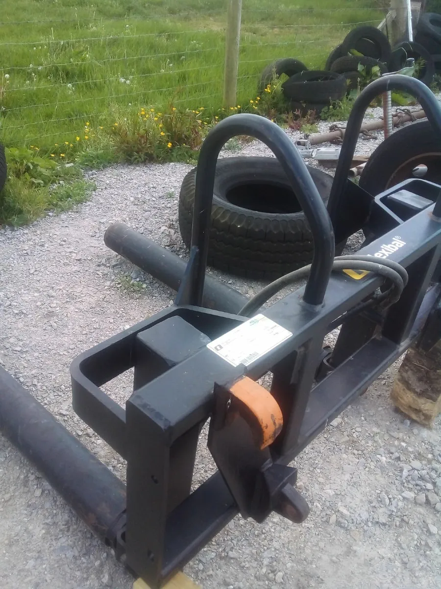 Bale Handler - Image 2