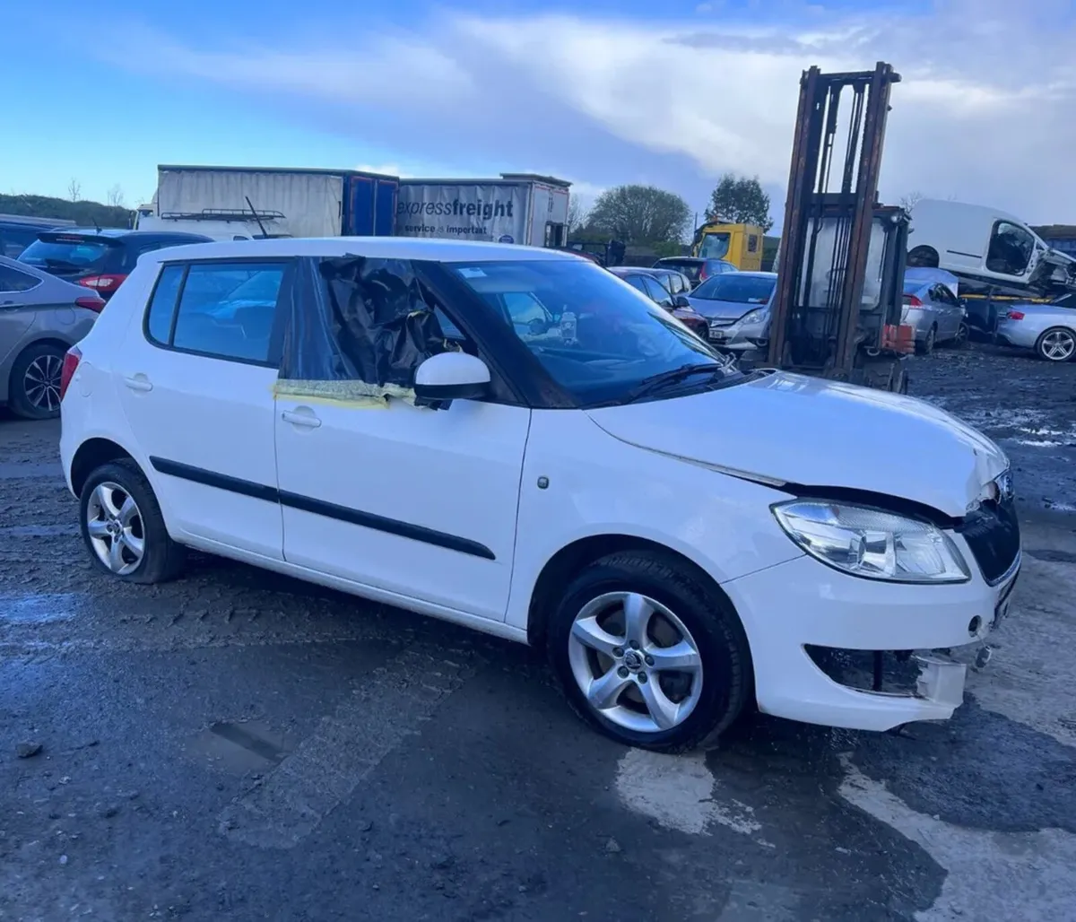 2013 Skoda Fabia 1.2 Automatic (NO CLAIM) - Image 1