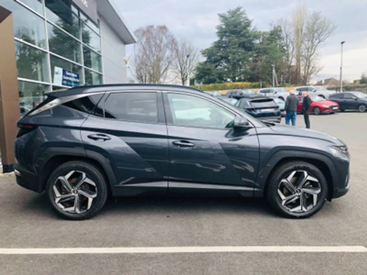 Hyundai Tucson Executive Plus 1.6 Hybrid - Image 3