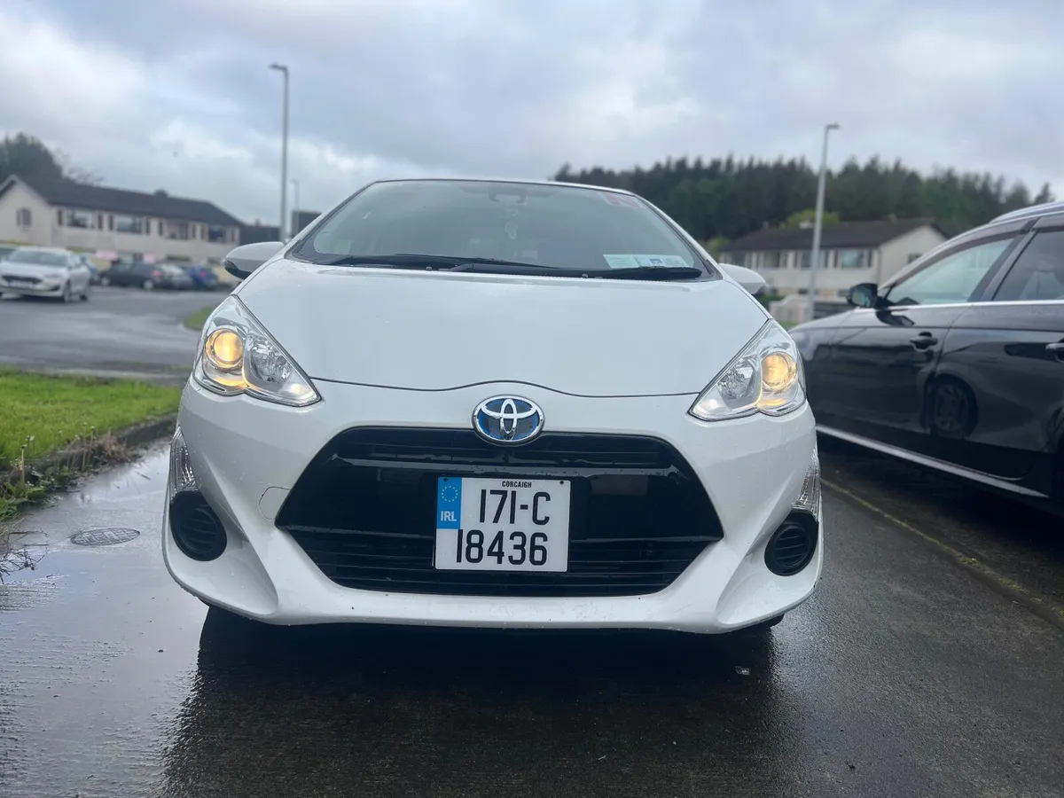 Toyota Aqua 2017 - Image 3
