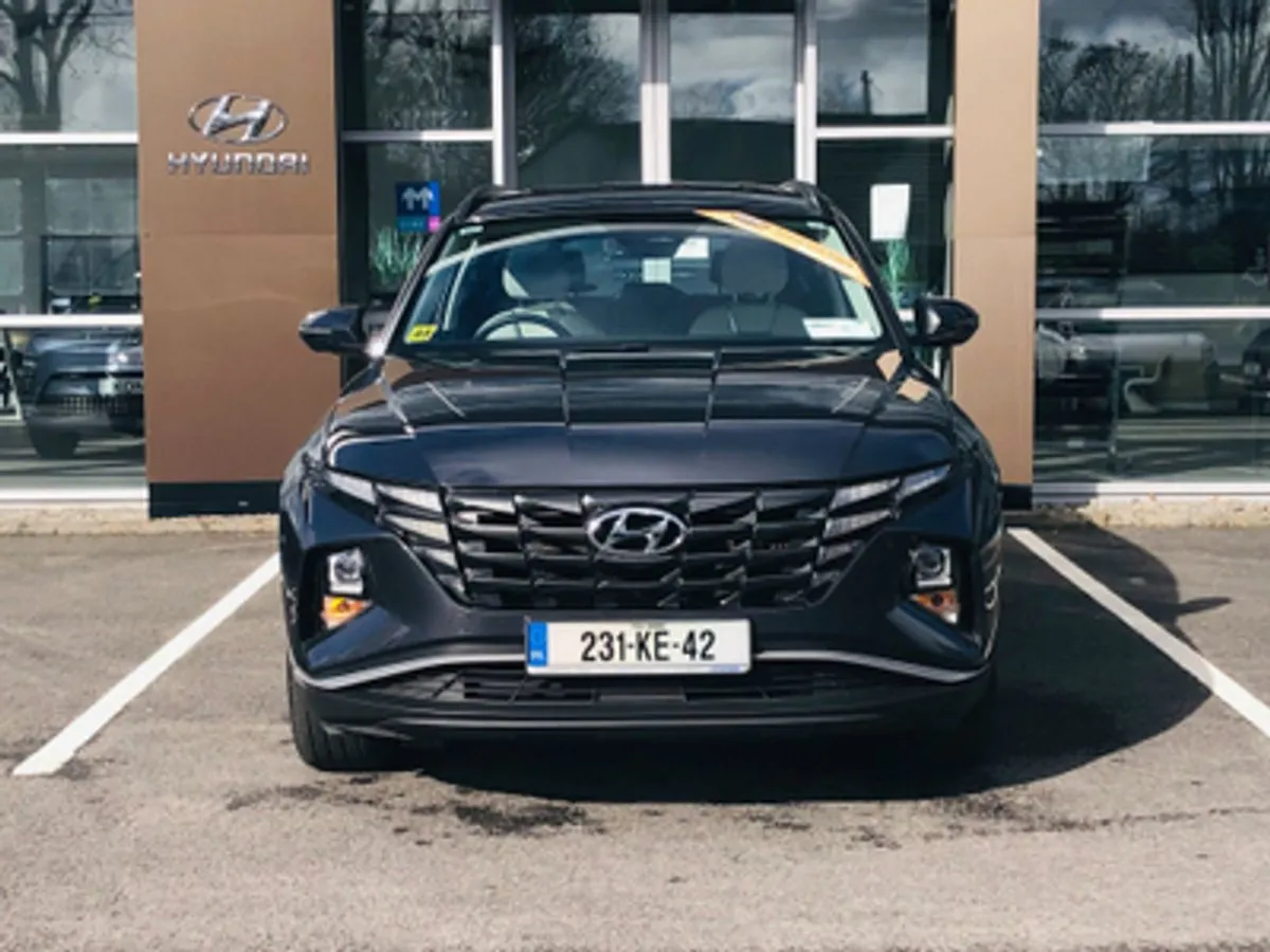 Hyundai Tucson Executive 1.6 Plug-in Hybrid - Image 2
