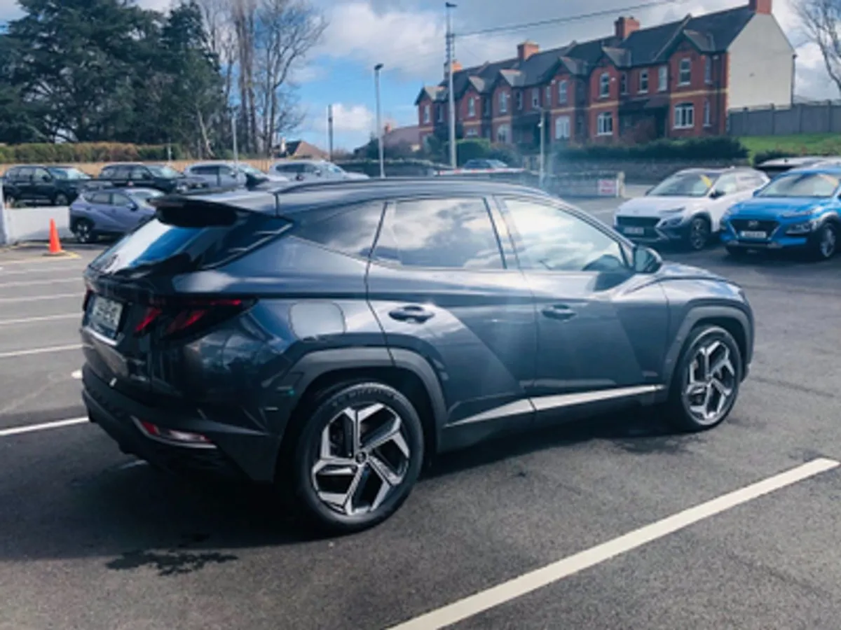 Hyundai Tucson Executive 1.6 Plug-in Hybrid - Image 4