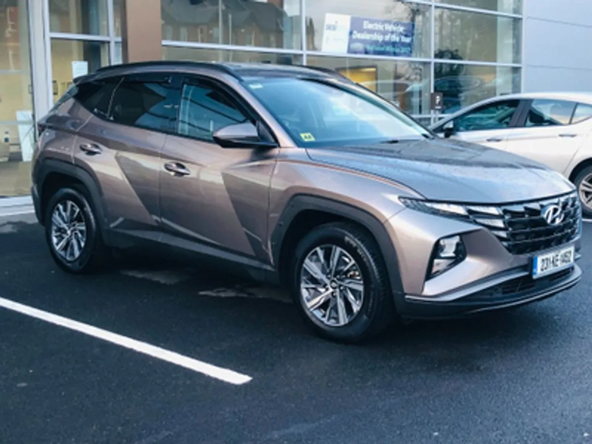 Hyundai Tucson Executive 1.6 Hybrid - Image 3