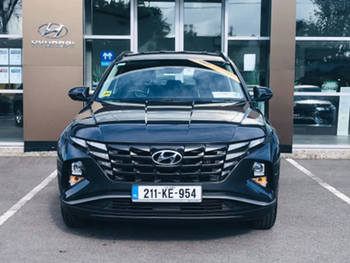 Hyundai Tucson Executive 1.6 Hybrid - Image 2