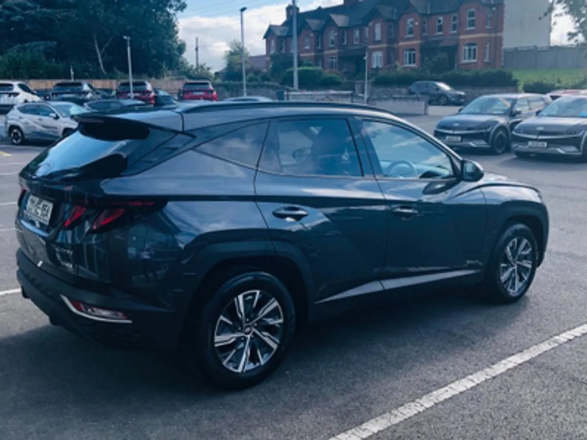 Hyundai Tucson Executive 1.6 Hybrid - Image 3