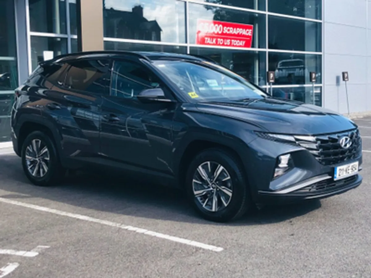 Hyundai Tucson Executive 1.6 Hybrid - Image 4