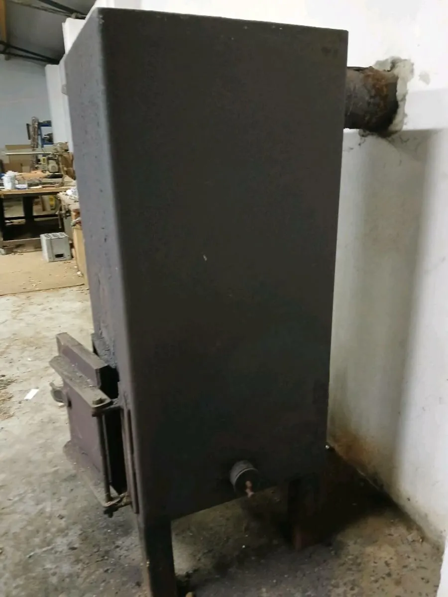 shed stove - Image 1