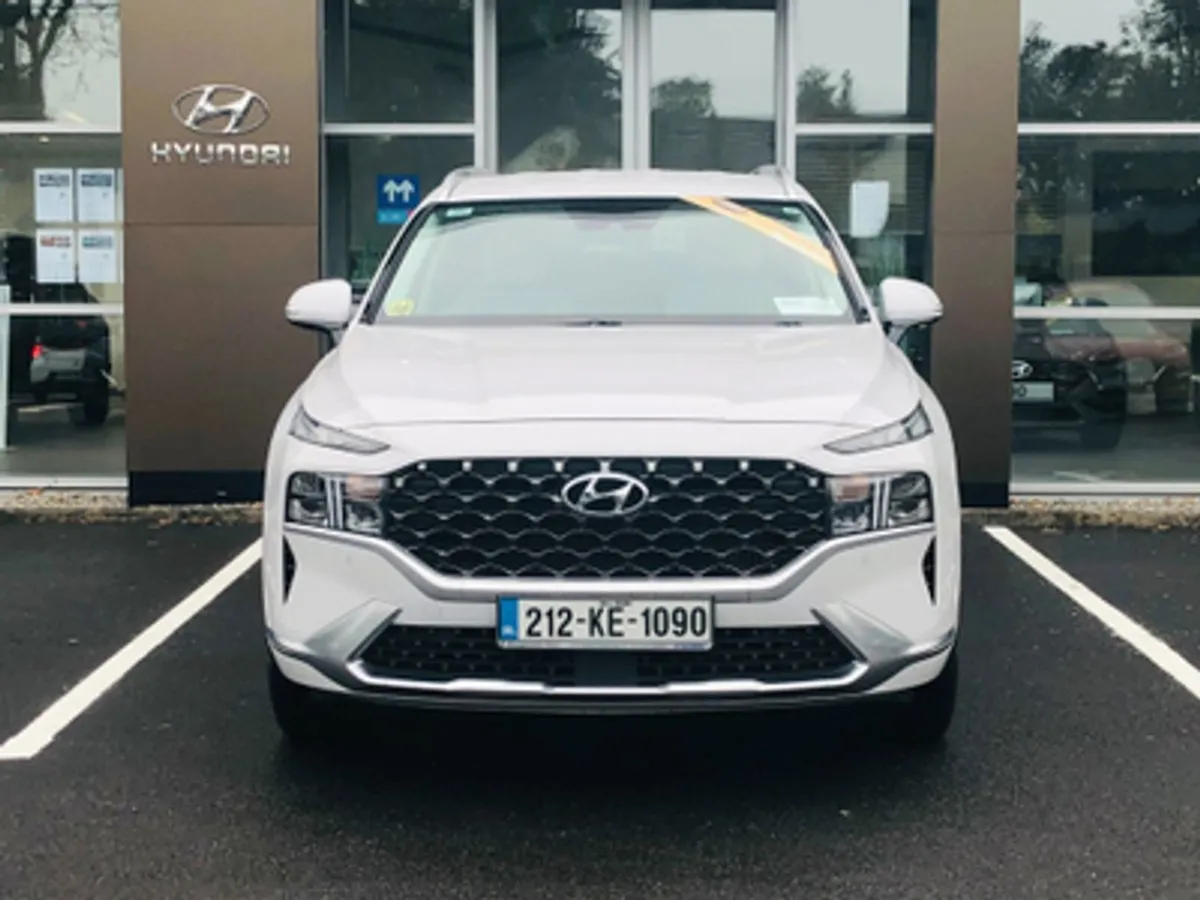 Hyundai Santa Fe Executive 1.6 Plug-in Hybrid - Image 3