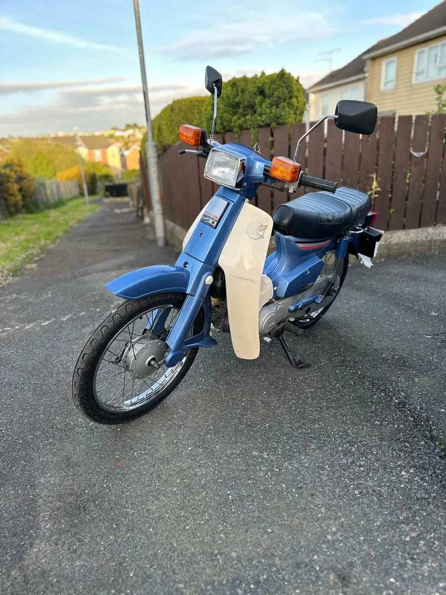 1986Honda C90 Cub - Image 2