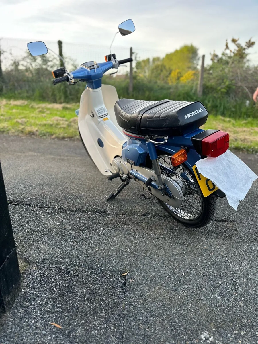 1986Honda C90 Cub - Image 4