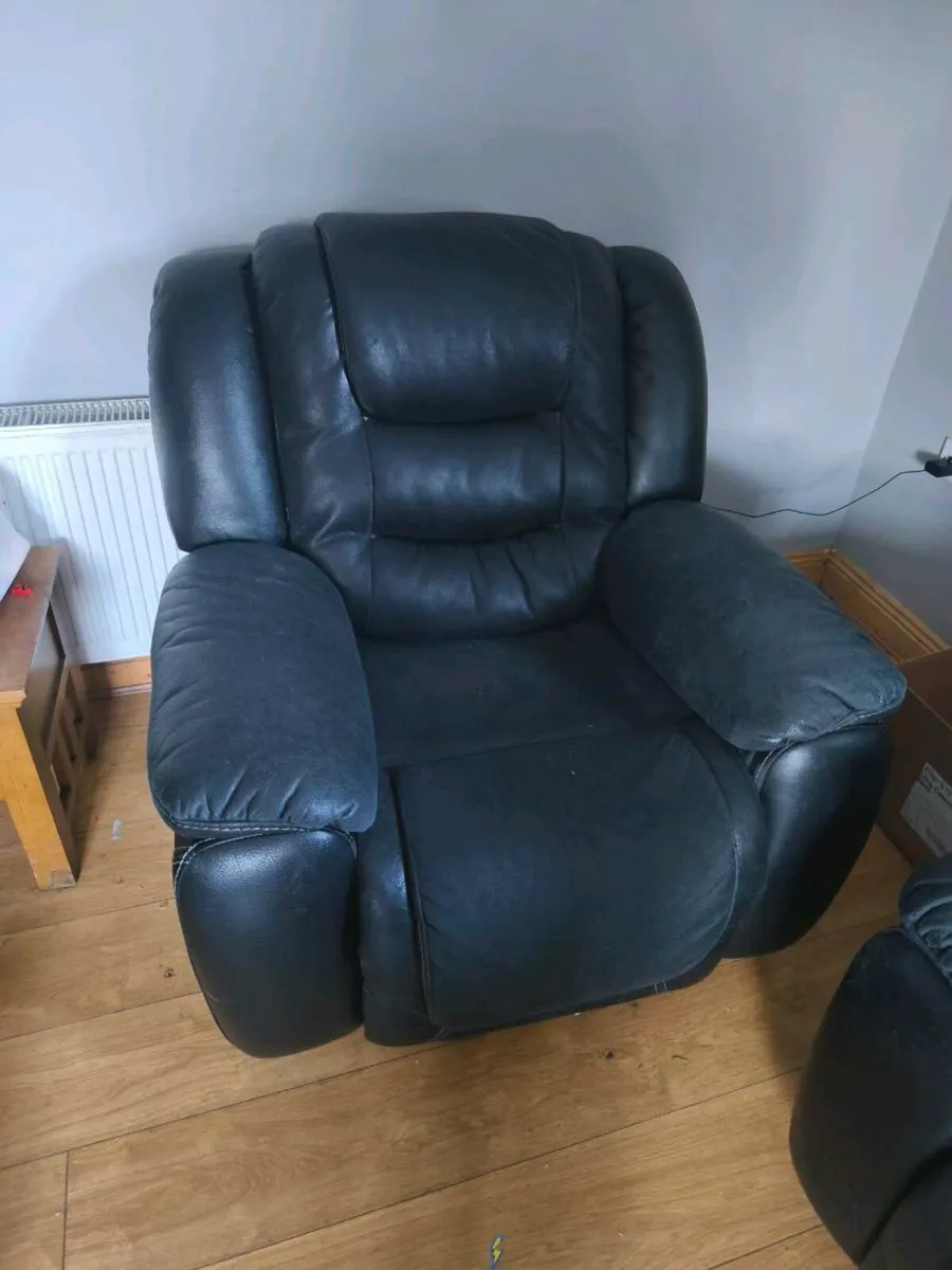 Couch - Image 2