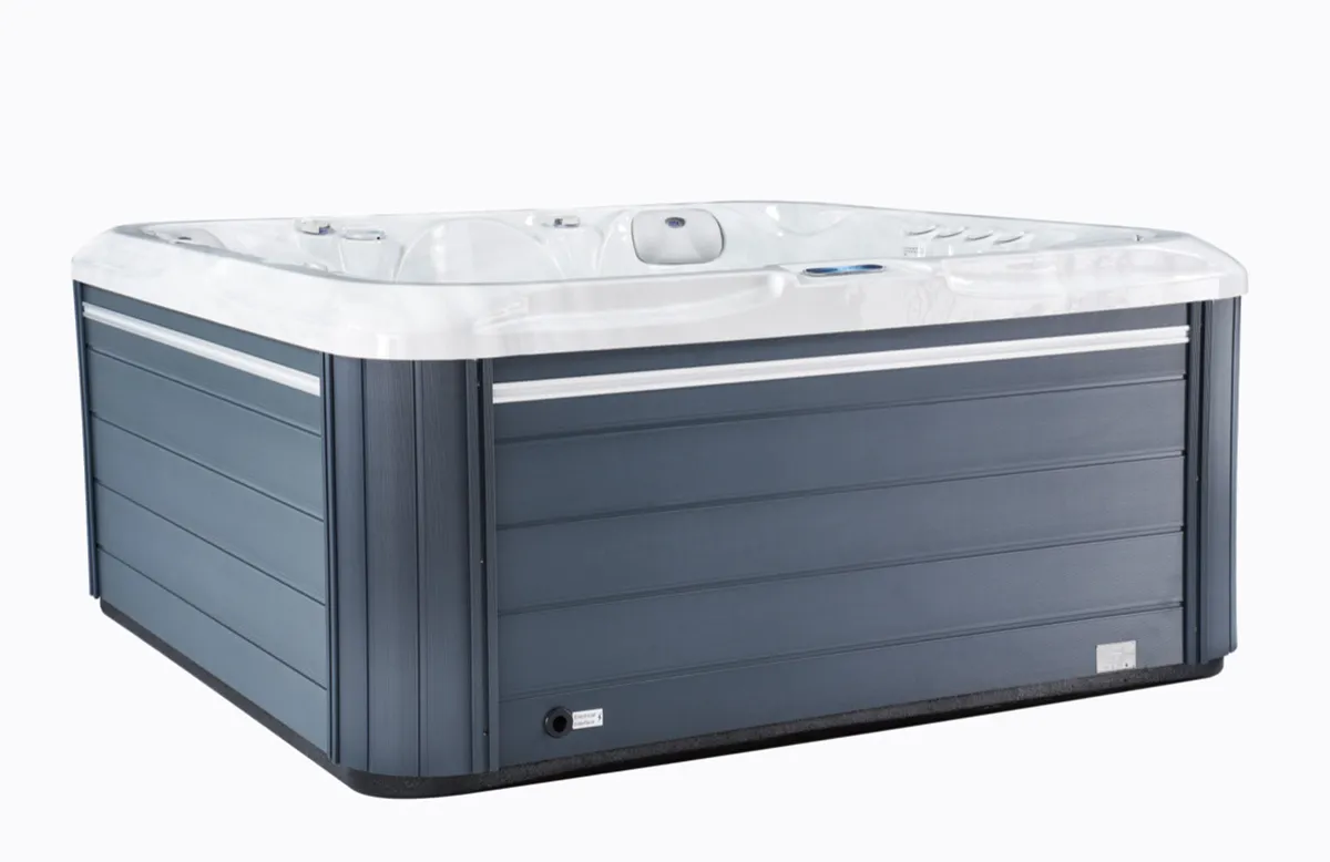 Free Delivery - Plug & Play Aquarius Hot Tub - Image 2