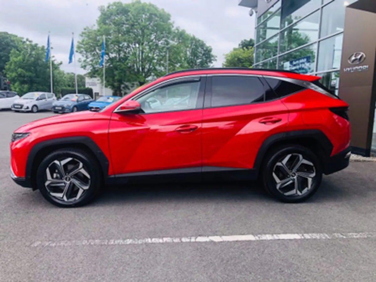 Hyundai Tucson Executive Plus 1.6 Hybrid - Image 4